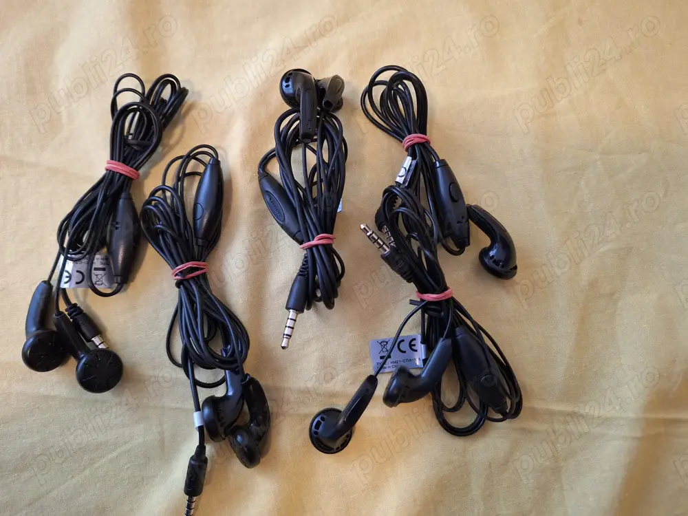 Casti  Hasnds  Free,  model  Alcatel