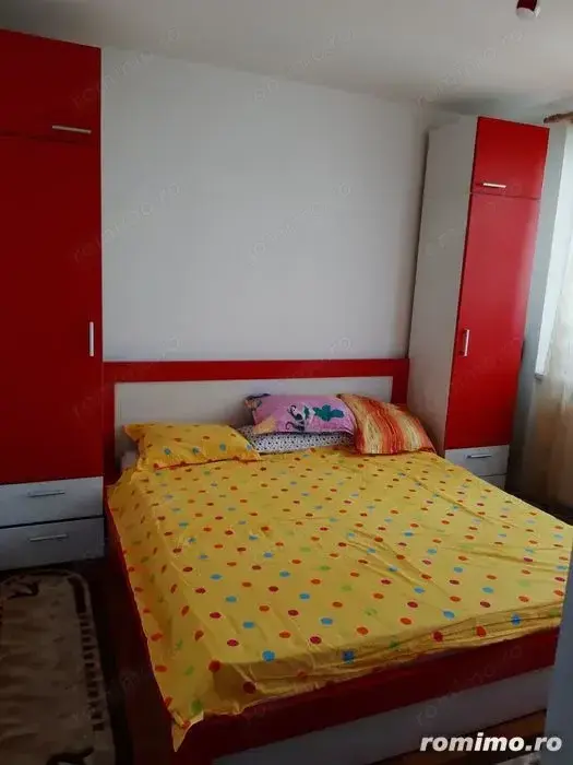 Inchiriez apartament 2 camere zona Lipovei 