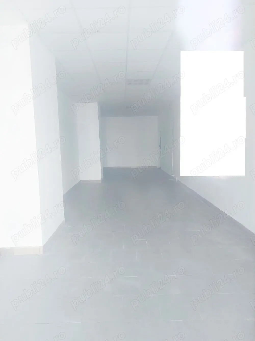 Semicentral spatiu  comercial de 65 de mp.