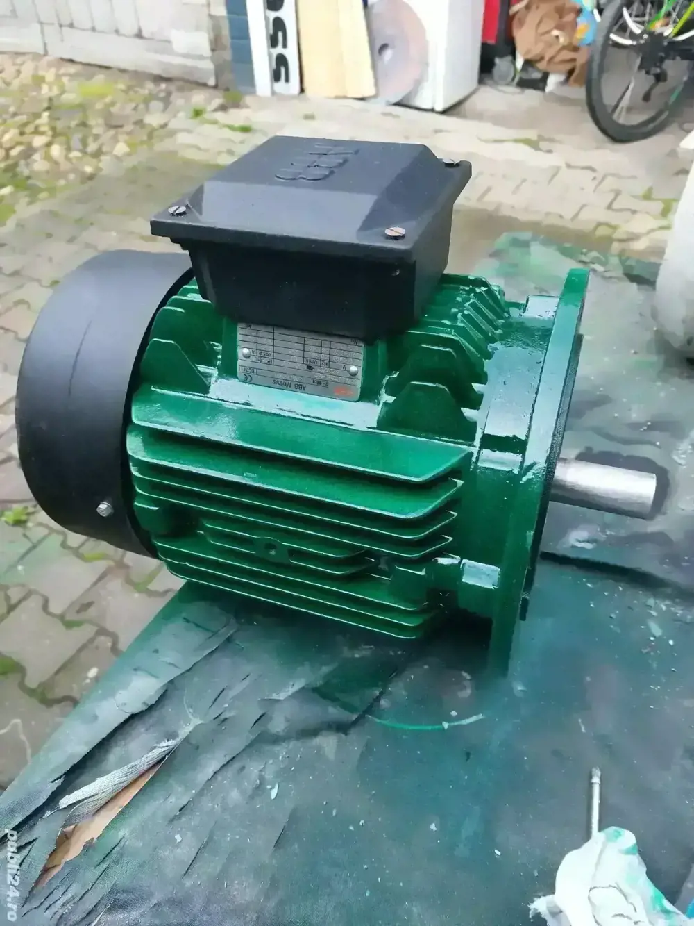 vând motor 