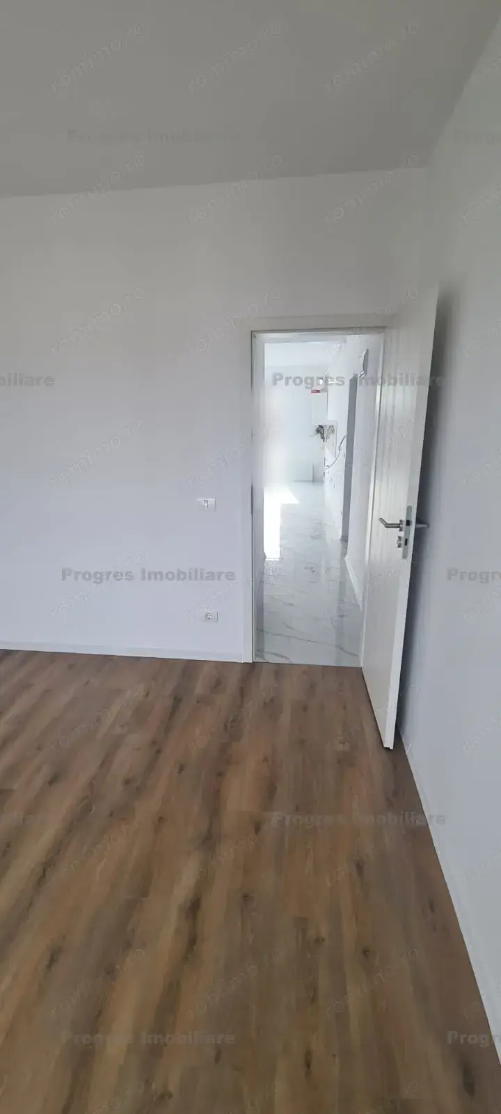 Apartament 2 camere - loc de parcare - bloc nou - 74.000 euro