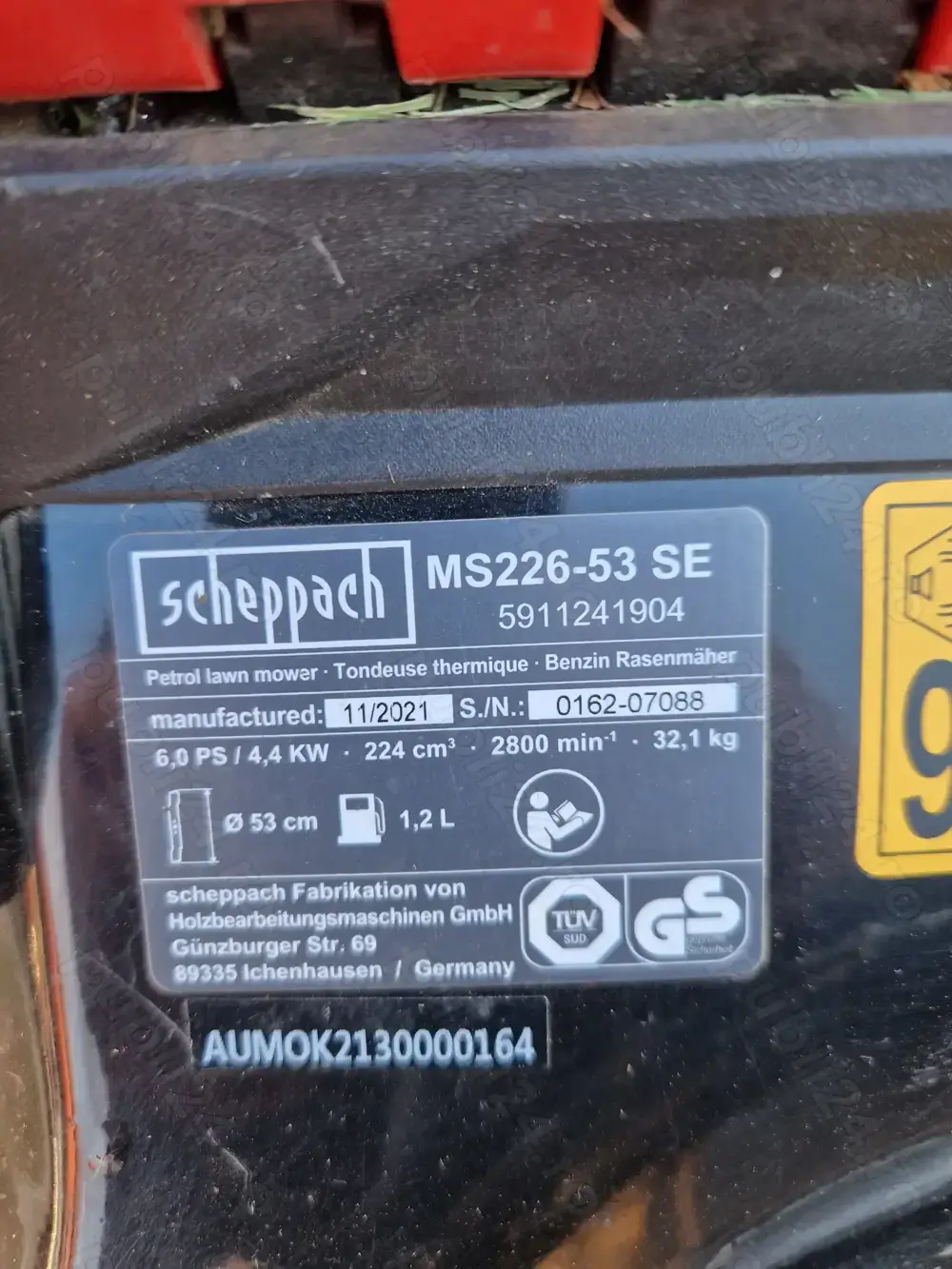 Masina de tuns iarba 