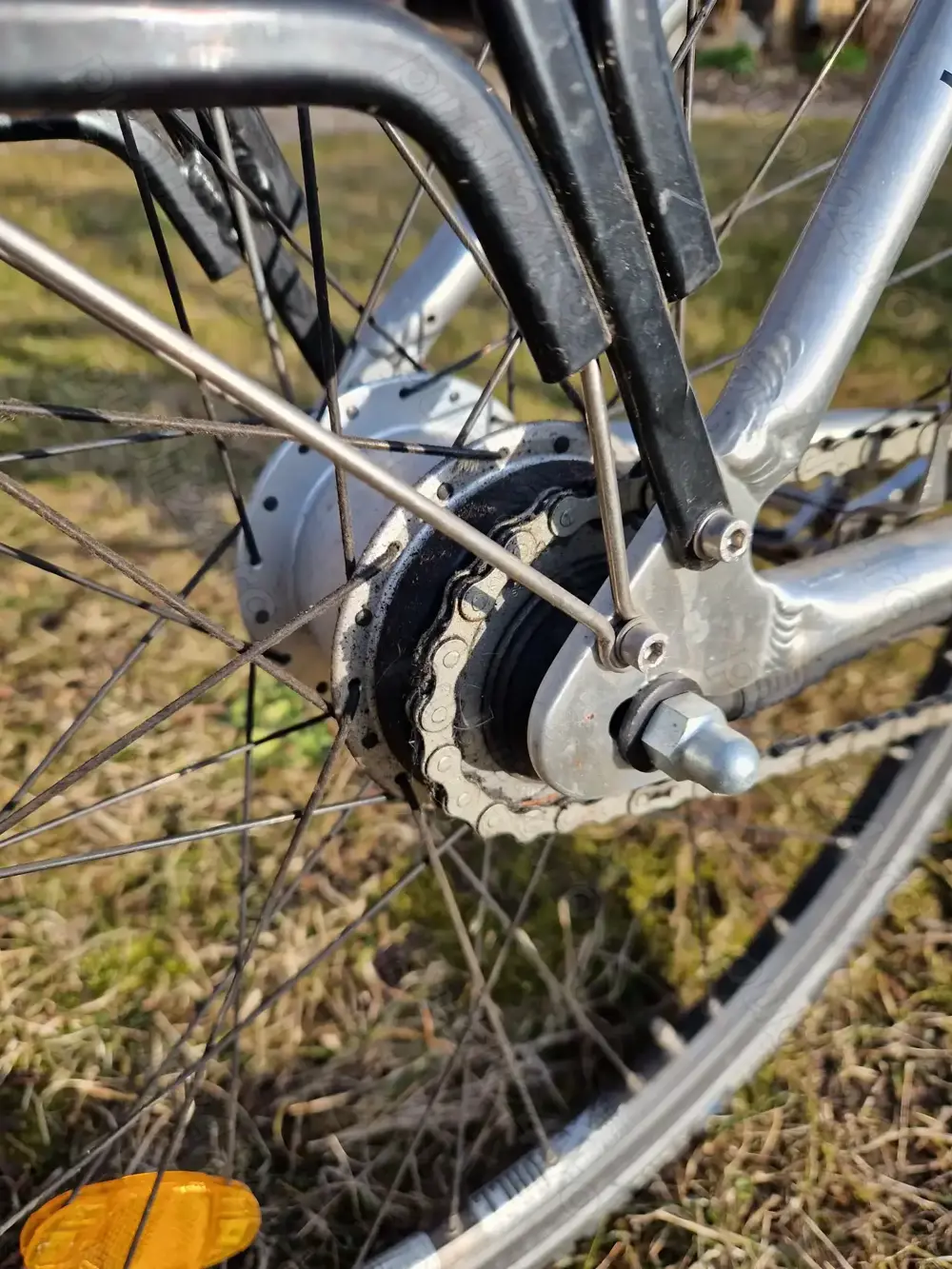 Vand bicicleta de dama si barbati