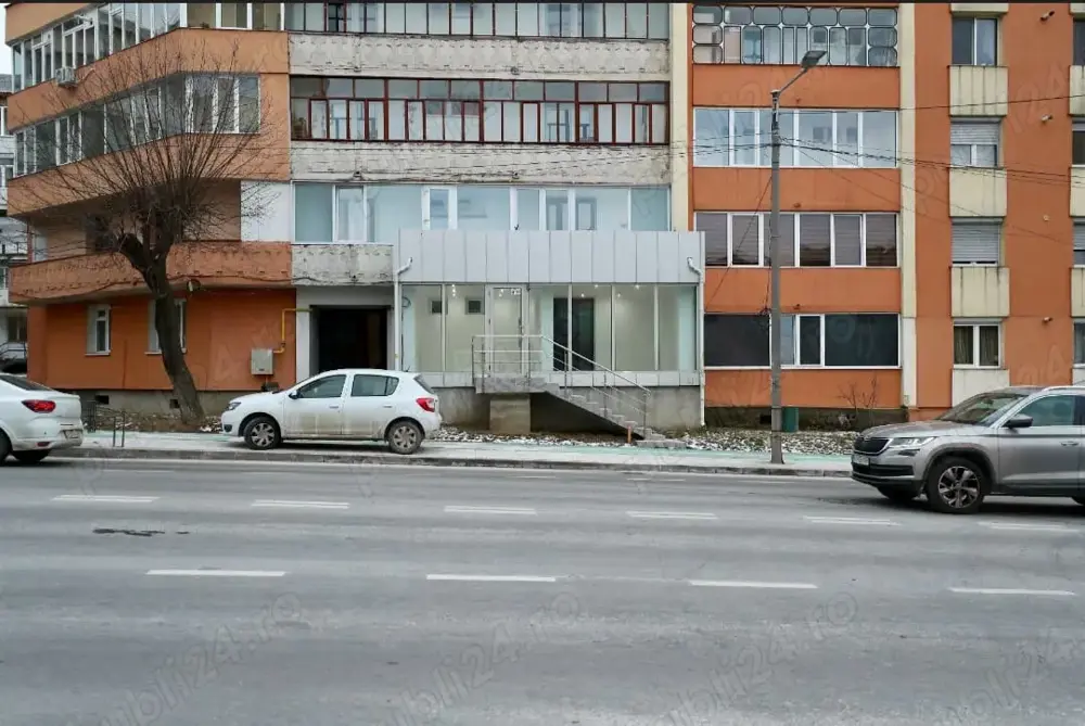 165 mp+25mp terasa, pentru birouri,cabinet medical,laborator analize etc