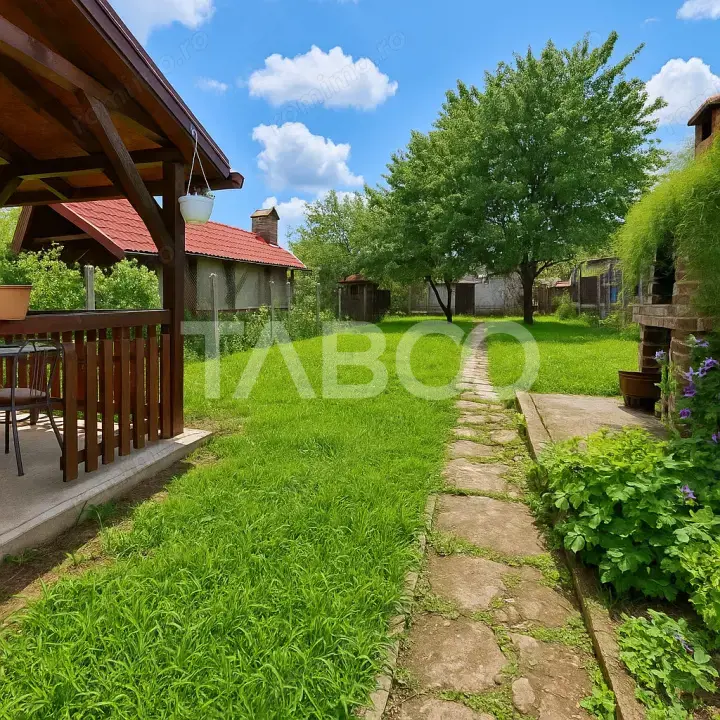 Casa de vanzare str Paltinului nr 28  Vasile Aaron teren liber 170 mp