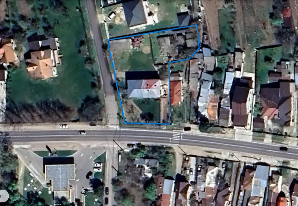 Casa si curte de vanzare