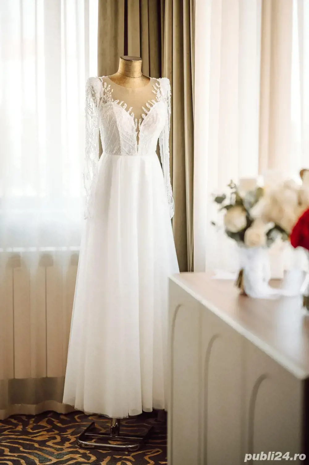 Vand rochie de mireasa