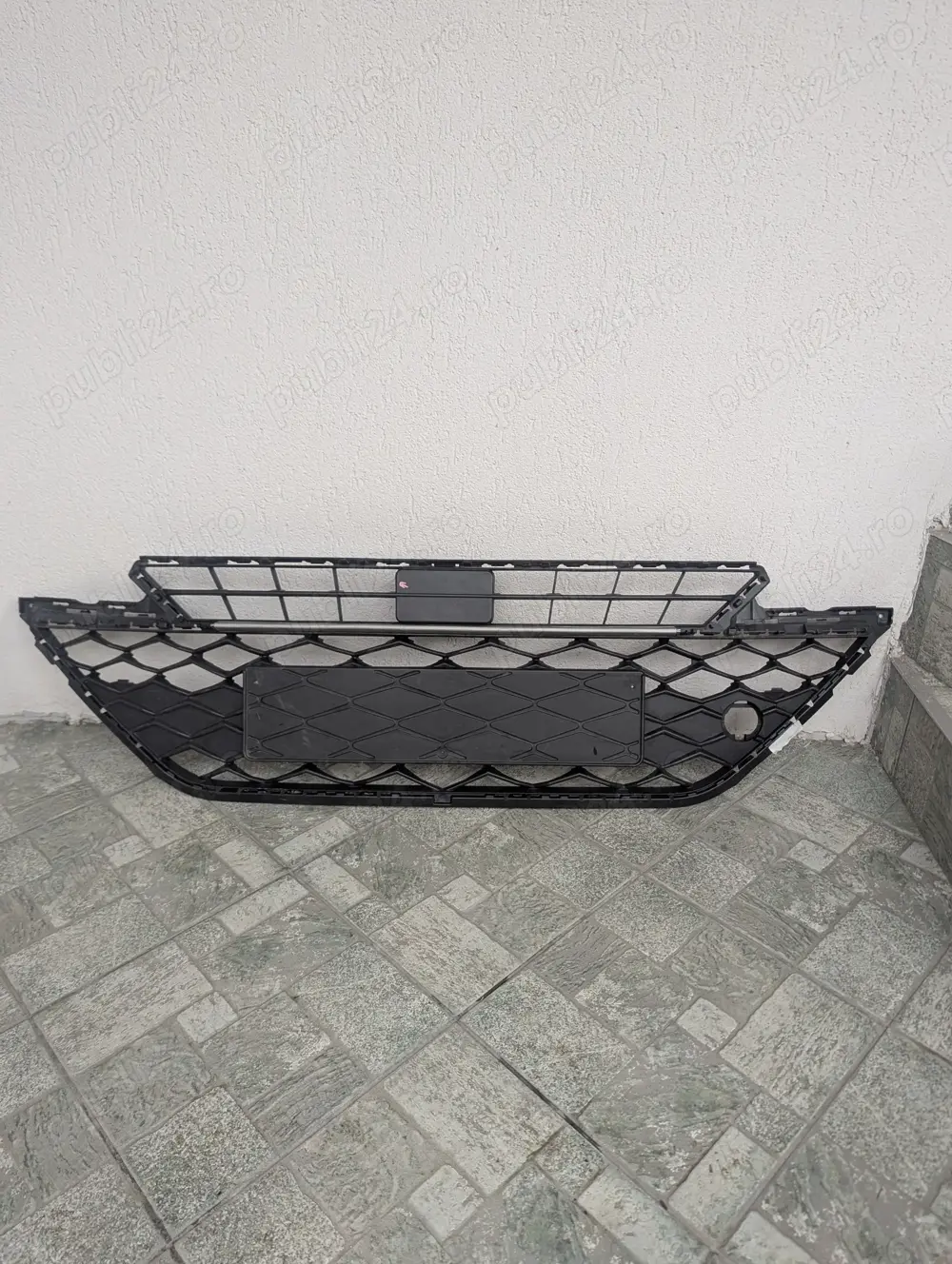 Grila frontala inferioara Seat Ateca 575853668M