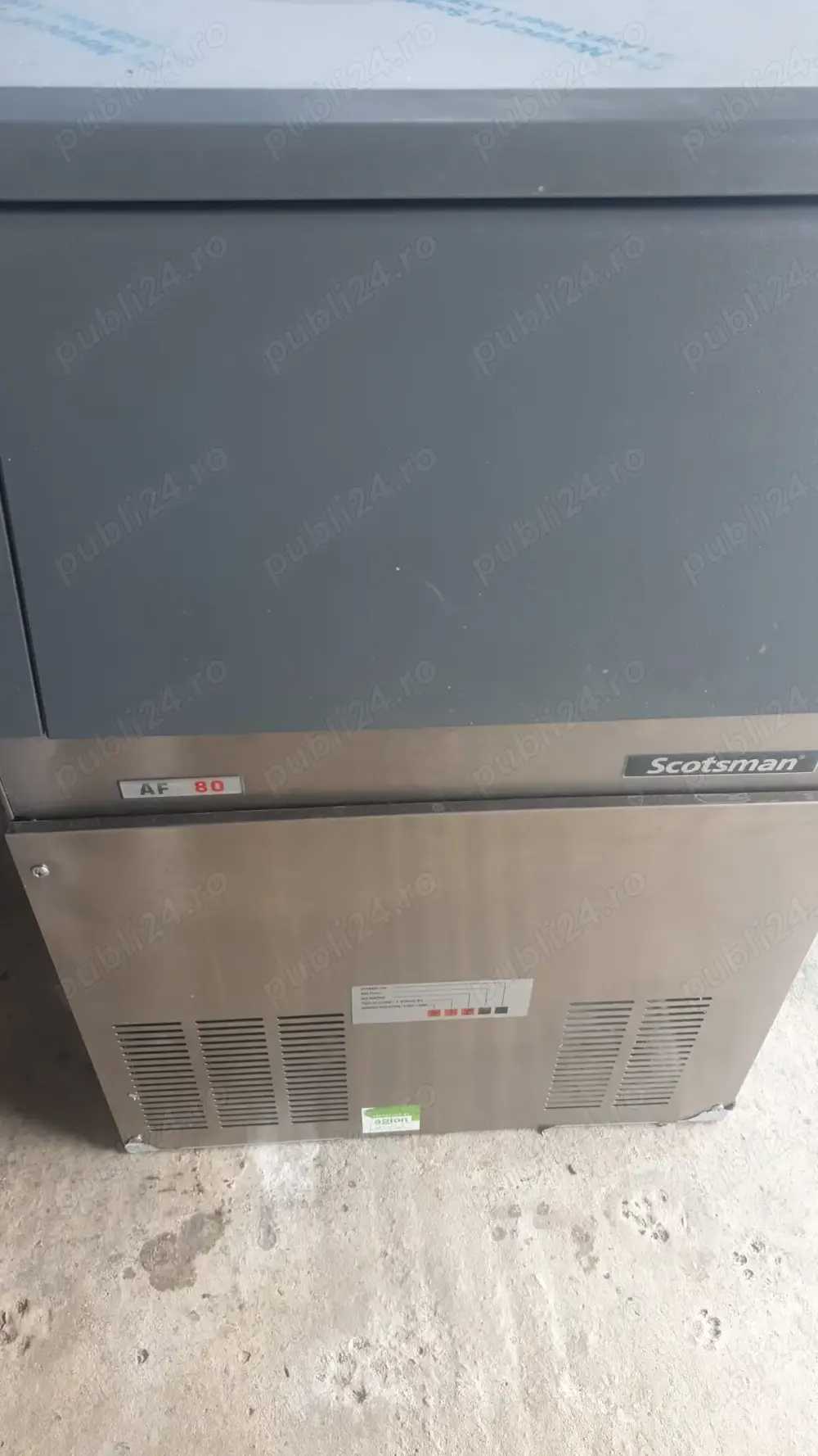 Masina fulgi de gheata 