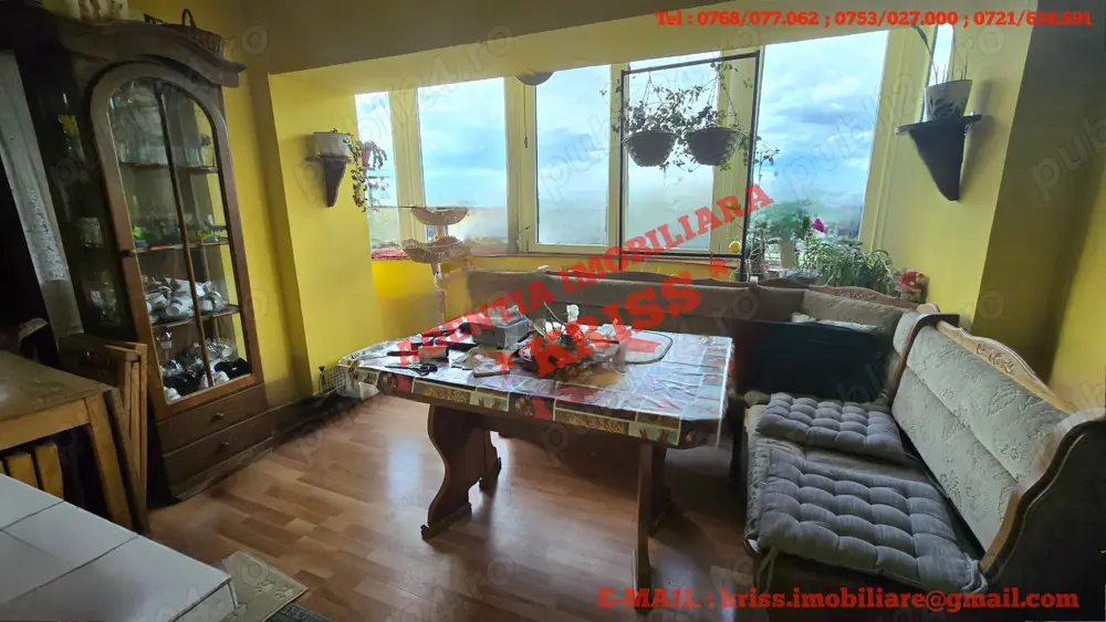 Apartament 3 Camere CRAIOVEI Confort 1 Decomandat 110 Mp. An 1999 Etaj Intermediar