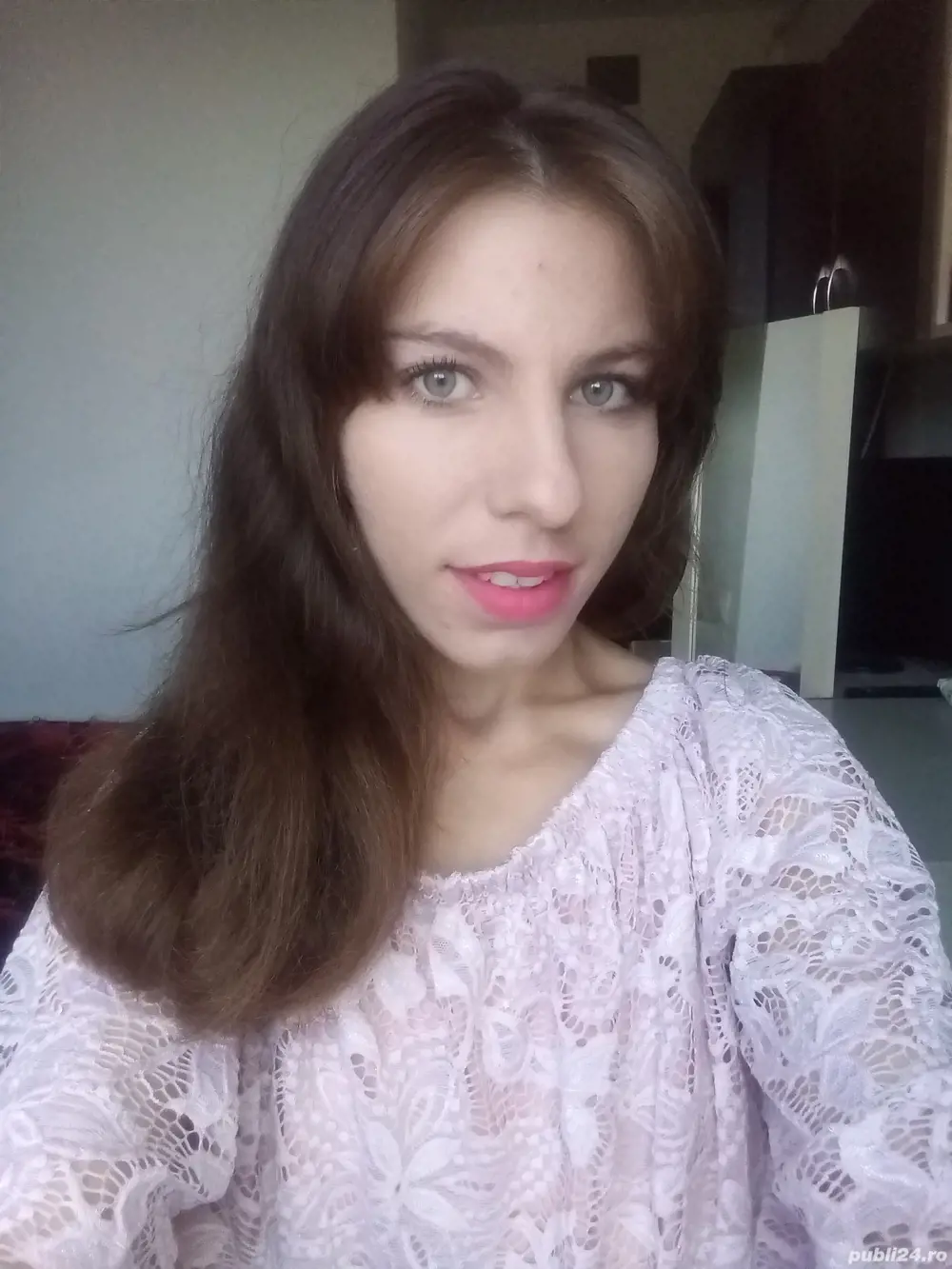 Hey, bună sunt Flori   