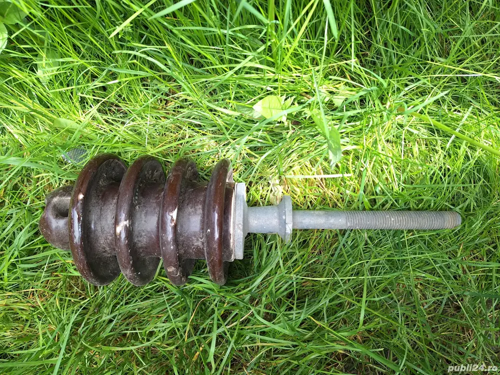 Izolatori electrici înaltă tensiune