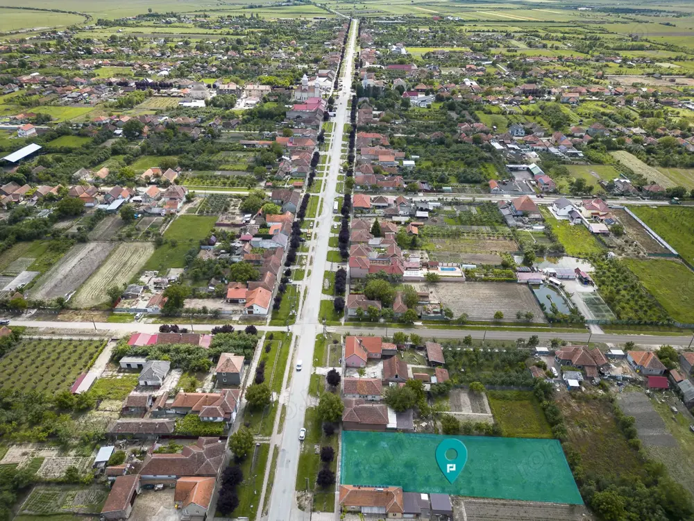 Teren intravilan in comuna Cermei