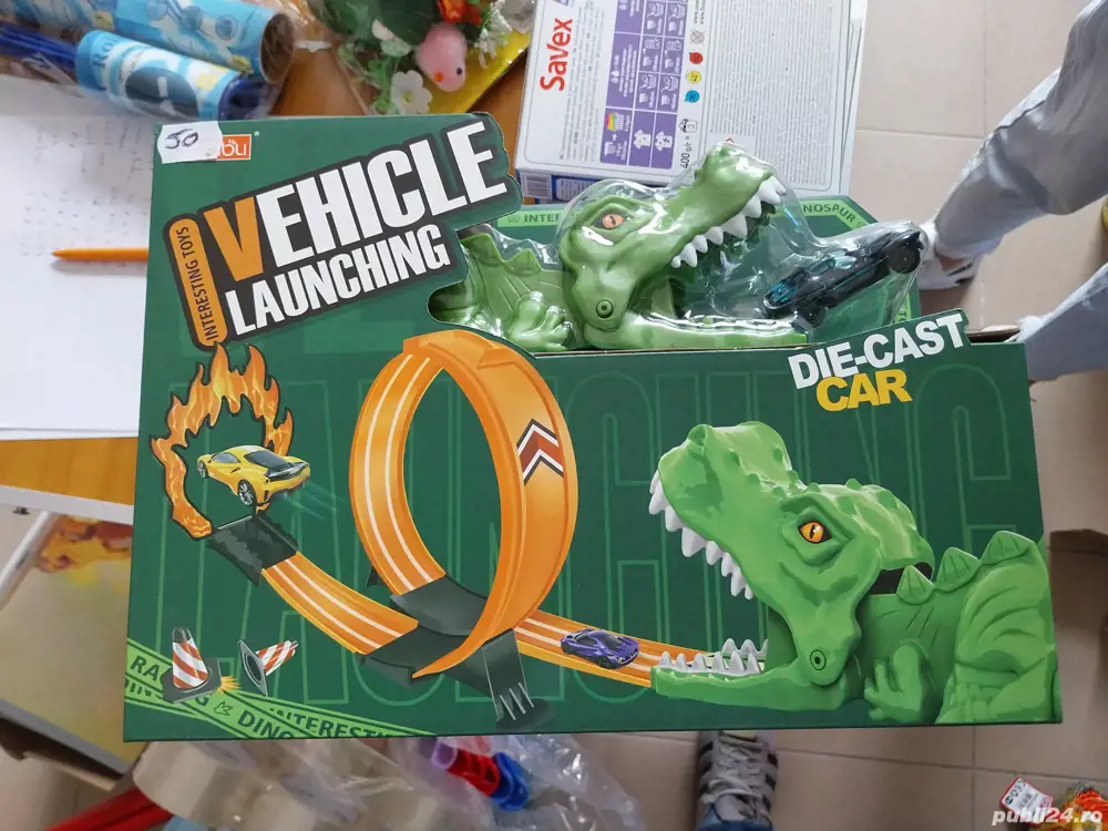 Vand jucarii din lichidarea unui magazin 