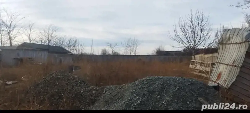 Teren de vanzare
