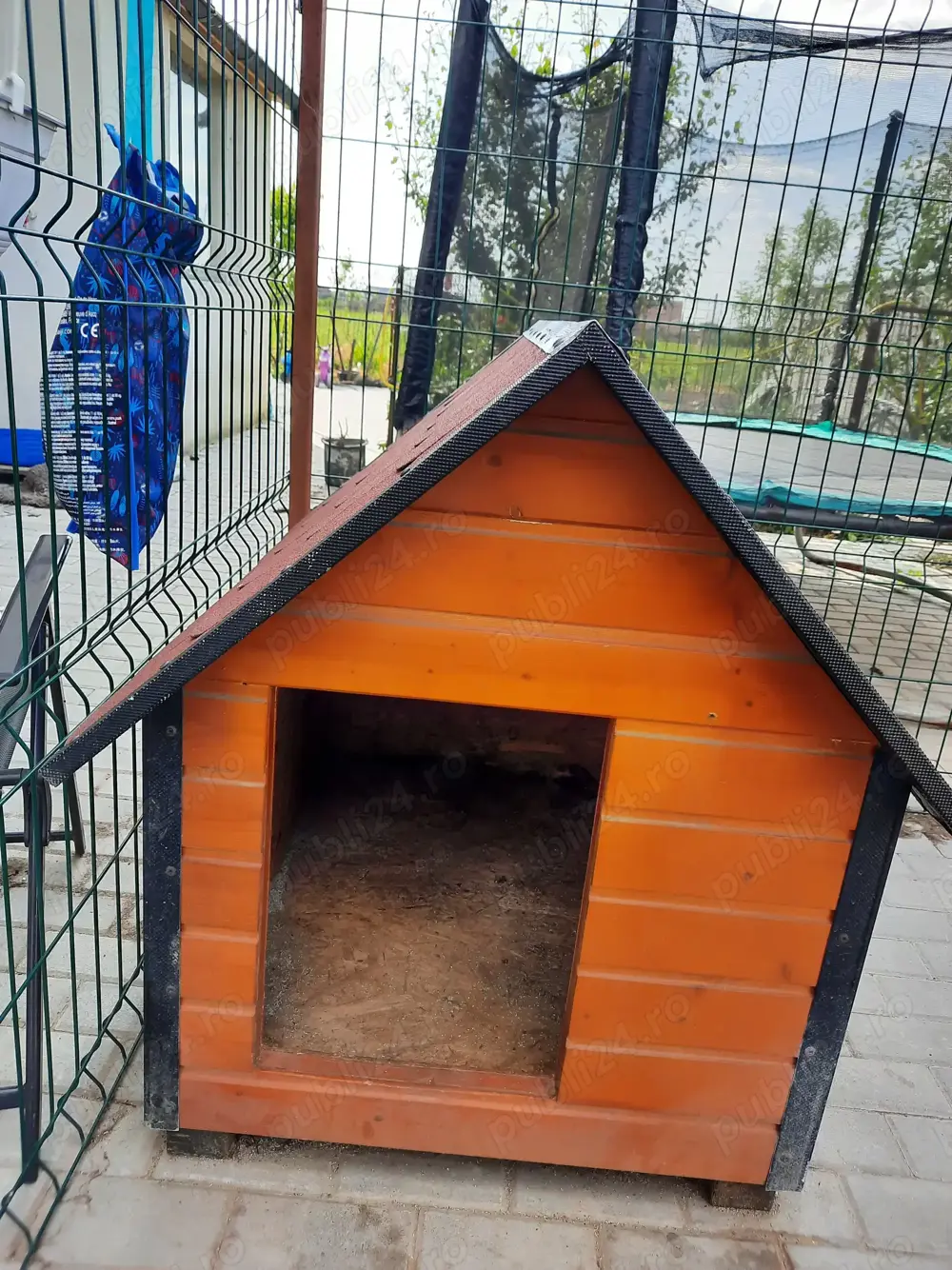 Vând cușca mare pentru câini pe măsură  Vând cușca mare pentru câini pe măsură