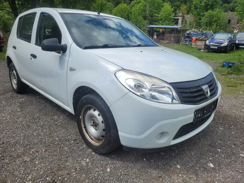 Dacia Sandero 1.4 benzină  Dacia Sandero 1.4 benzină