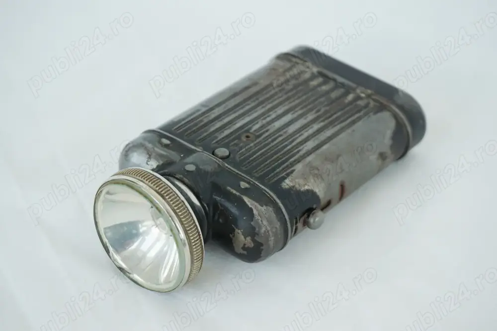 Lanterna veche Daimon Contact 1511 din perioada interbelica