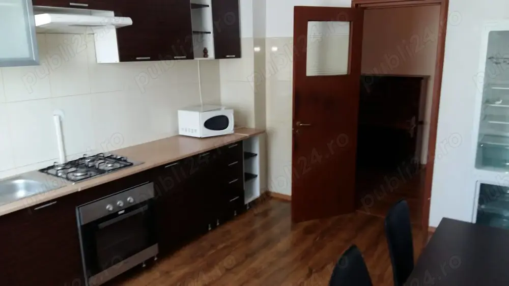 Inchiriez ap 4 camere spațios, in Centrul Pitestiului Inchiriez ap 4 camere spațios, in Centrul Pitestiului