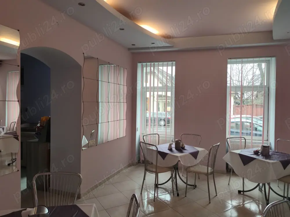 Spațiu Comercial de Închiriat - Ideal pentru Bistro sau Cafenea.