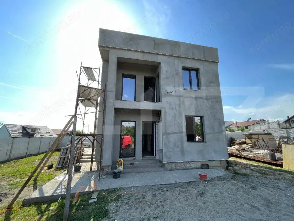 Casă la cheie P + E, 101 mp utili, 300 mp curte, Veteranilor