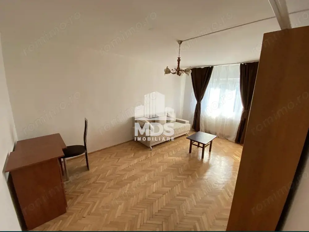 Decomandat cu 2 b #259;i, ling #259; General #259; 7