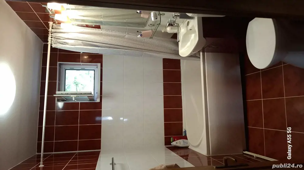 Vand apartament cu 3.camere in cartierul Dambul Pietros