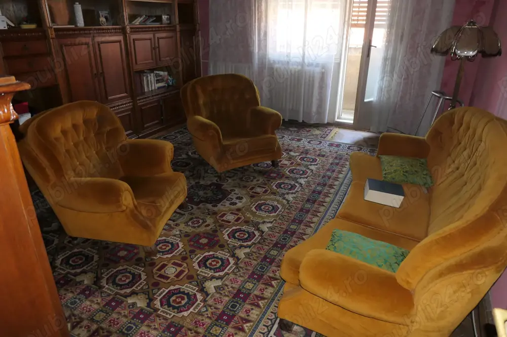 Apartament 4 camere foarte spațios - tot etajul, locație excepțională