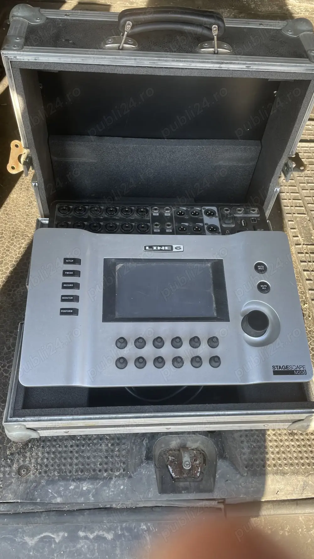 Mixer digital Line 6 StageScapeM20 d