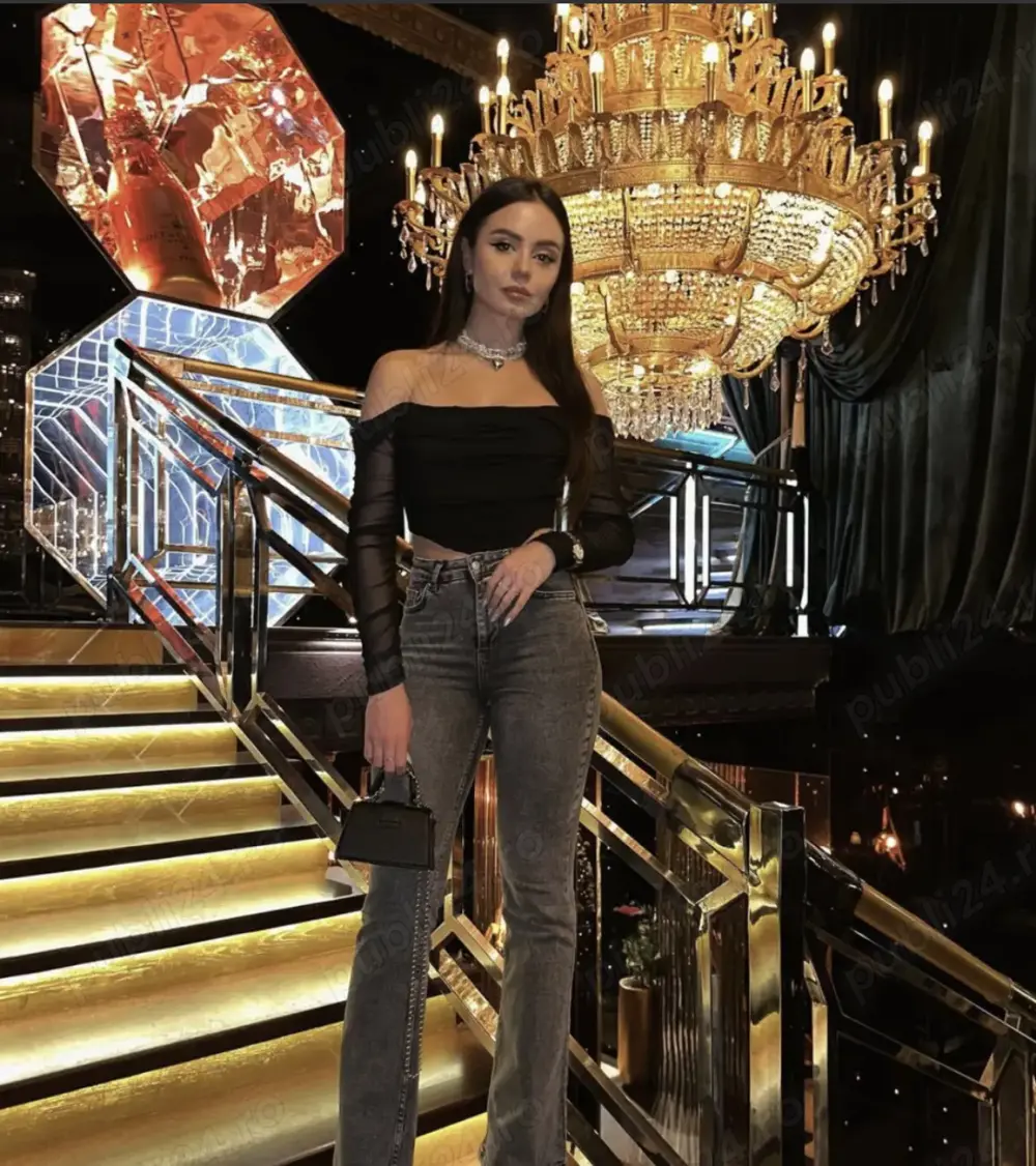 Hei! Sunt noua aici ! 