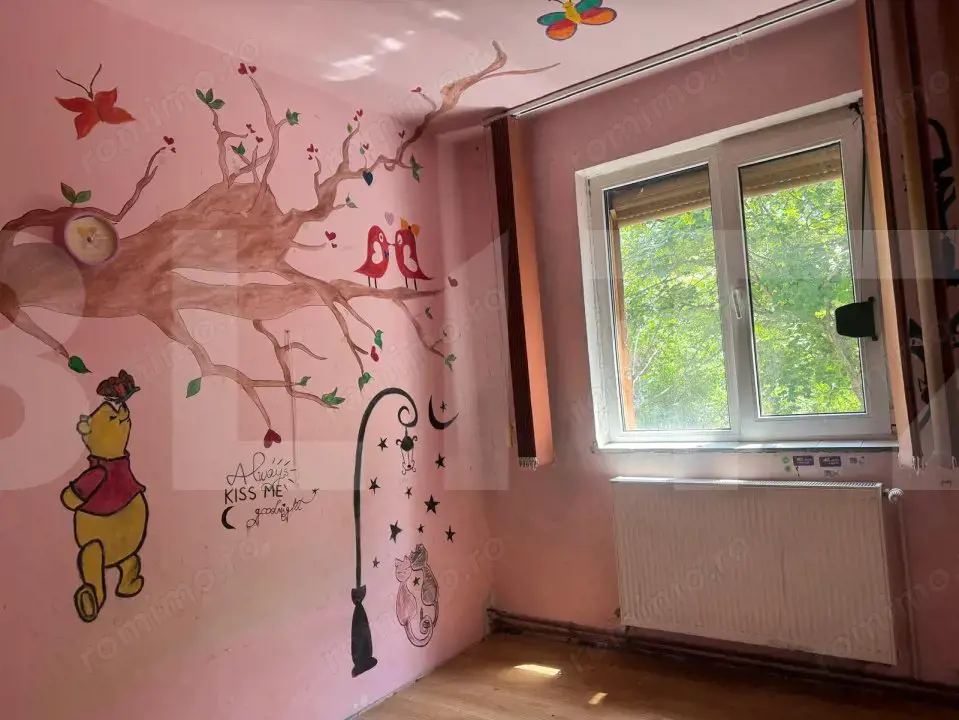  apartament de vanzare, cu 4 camere, 65 mp, zona Dacia