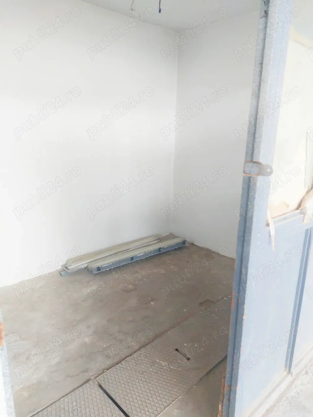 Hala productie, stocare de 477 de mp. la granita de sud a orasului