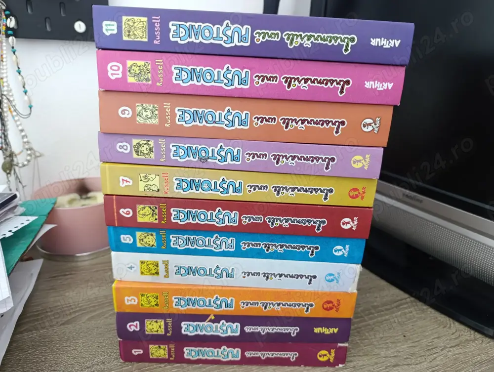 Vând colecția Jurnalul unei puștoaice 