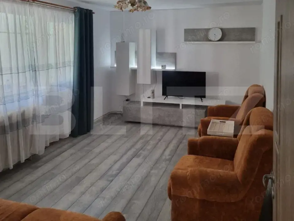 Apartament de vanzare, cu 3 camere decomandate, 71 mp, zona Manastur