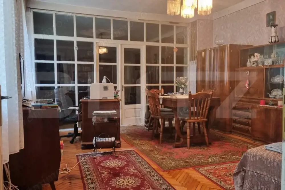 Casa de vanzare cu 4 camere, 110 mp, zona 14 Mai