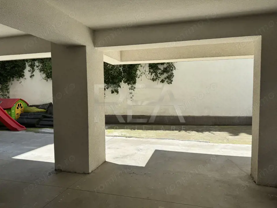 Locuri de parcare Str. Petru Rareș 13 - zona Victoriei