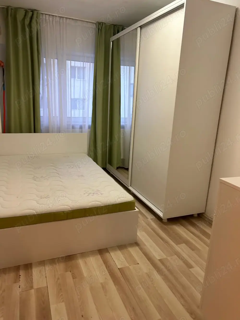 Apartament cu 3 camere de inchiriat în Slatina  Apartament cu 3 camere de inchiriat în Slatina