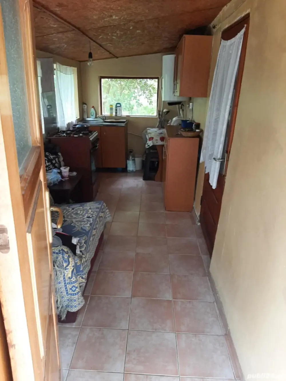 vind casa cu toate utilitățile 