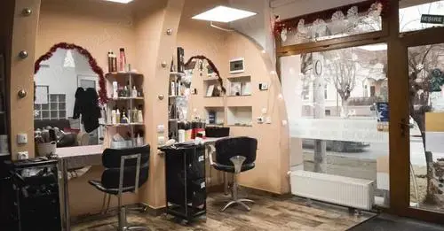 Beauty Amour salon Timișoara angajează coafeză cu experiență.