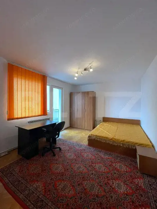 Apartament 3 camere, decomandat, zona strazii Ciucas