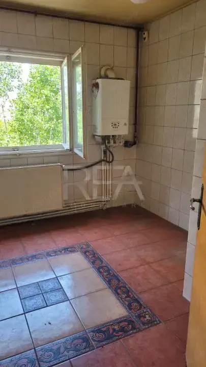 3 Camere Sebastian Elev Niculae Popovici