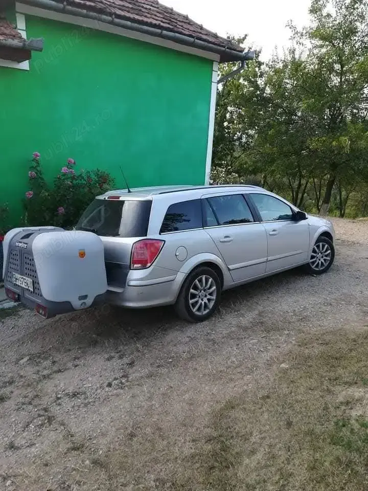 Vând cutie specială transport câine vânătoare 