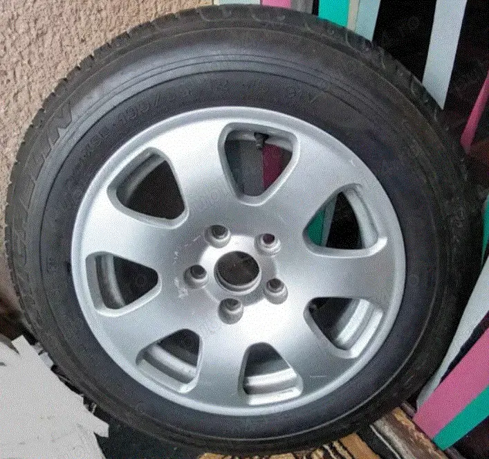 Vind roata audi ,  distanța gauri :5 x 112