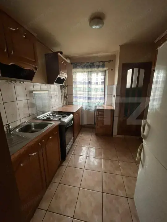 Apartament de vanzare, decomandat, 3 camere, 60 mp, Micro 3  Apartament de vanzare, decomandat, 3 camere, 60 mp, Micro 3