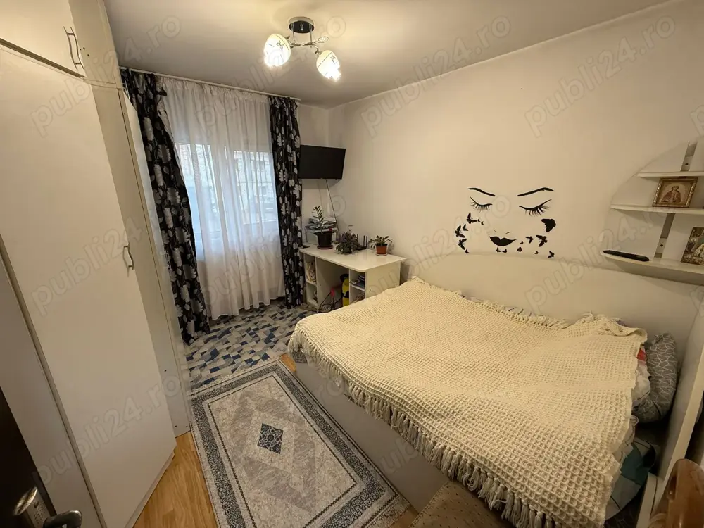 Apartament cu 3 camere, strada Dreptății- Mall