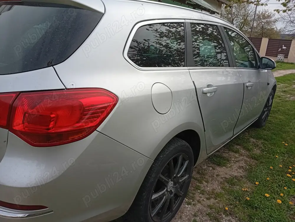 Opel Astra j 2014 motor 1.6 . 