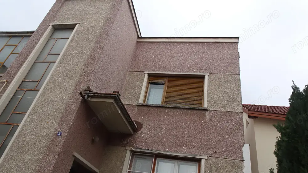 Vand apartament cu 4 camere cu garaj si beci in duplex in Deva, zona ultracentrala 