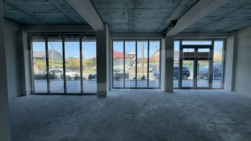 Spațiu comercial parter bloc nou, 109 mp open space, vitrină, terasă, Brestei