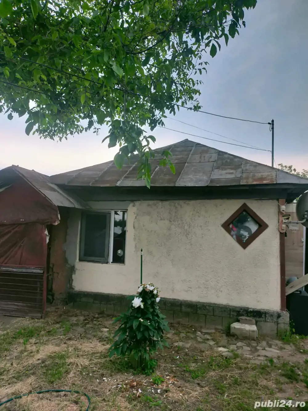 Vând casă si teren la țară !