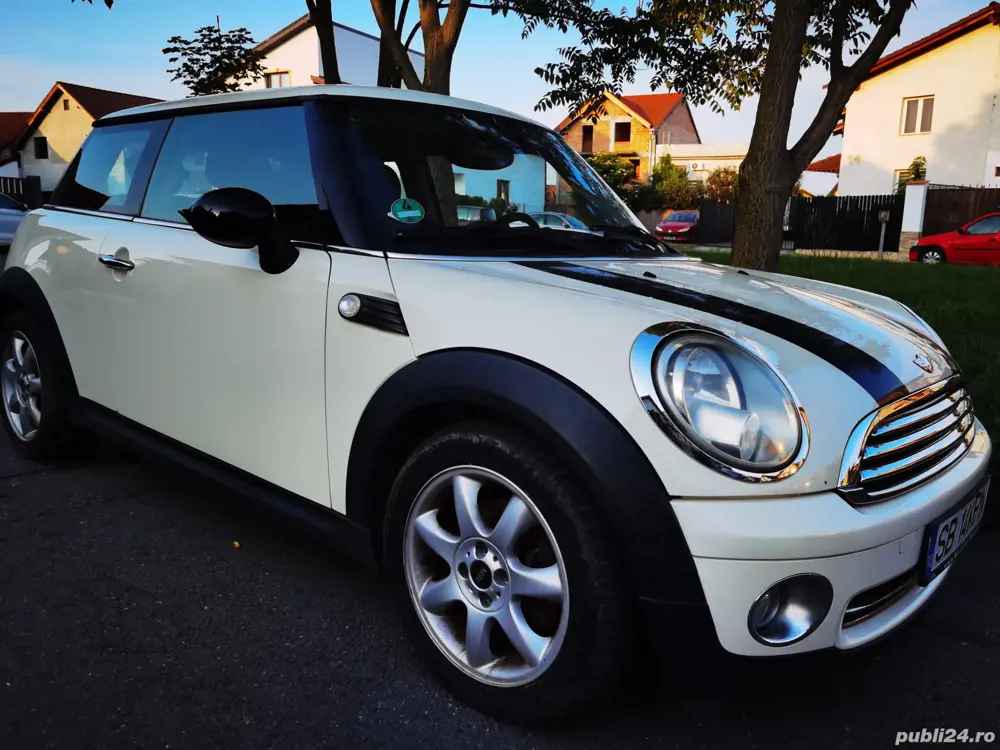 Mini Cooper 1.4 benzina   146.000 km reali   Pret mic, motor de verificat Mini Cooper 1.4 benzina   146.000 km reali   Pret mic, motor de verificat